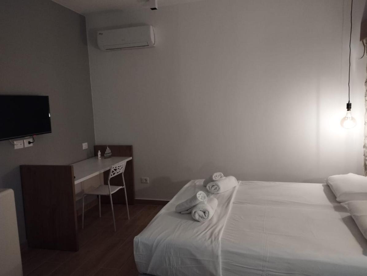 Comfort Guest Rooms Vila Hm Саранда Экстерьер фото