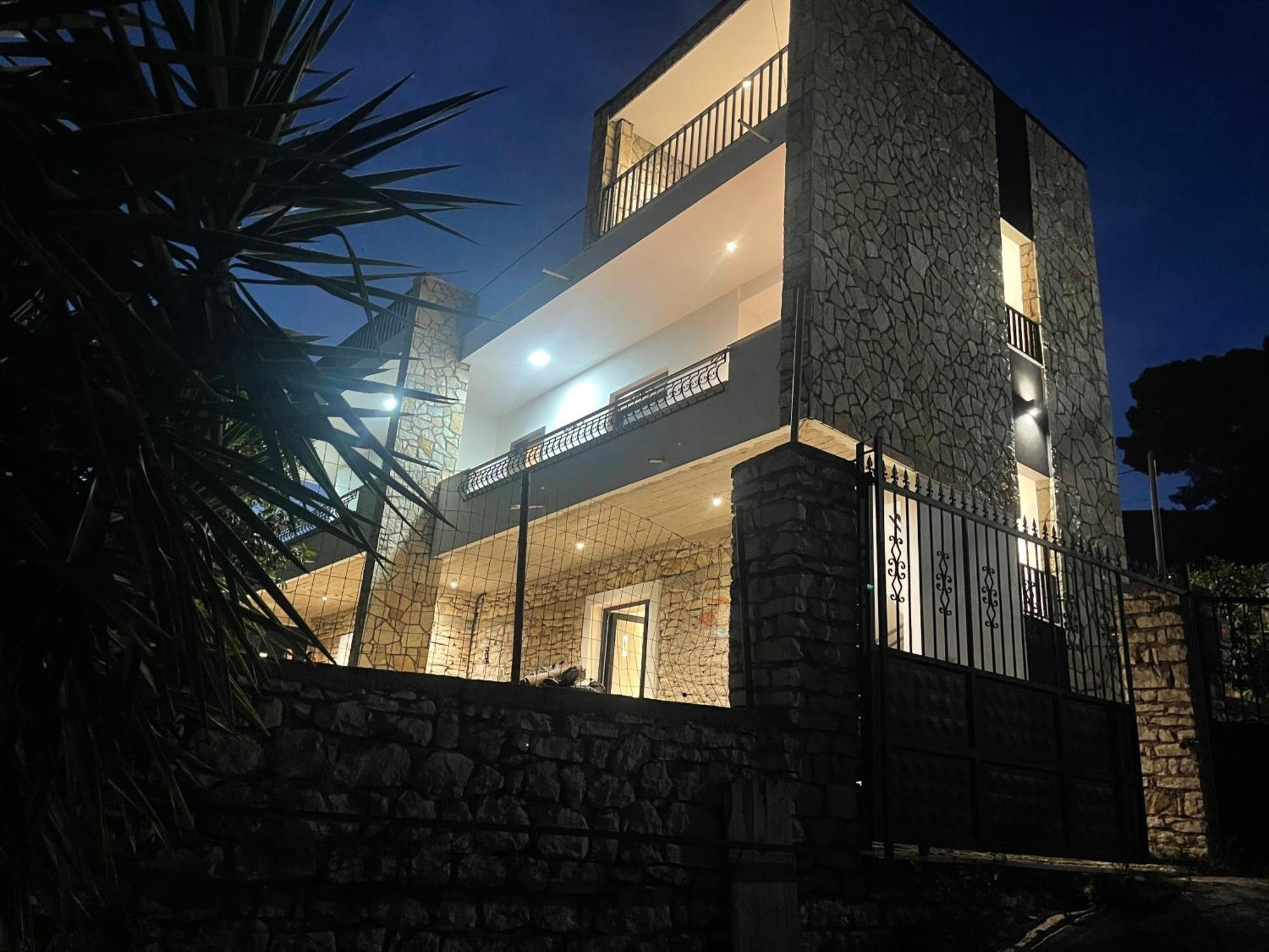 Comfort Guest Rooms Vila Hm Саранда Экстерьер фото