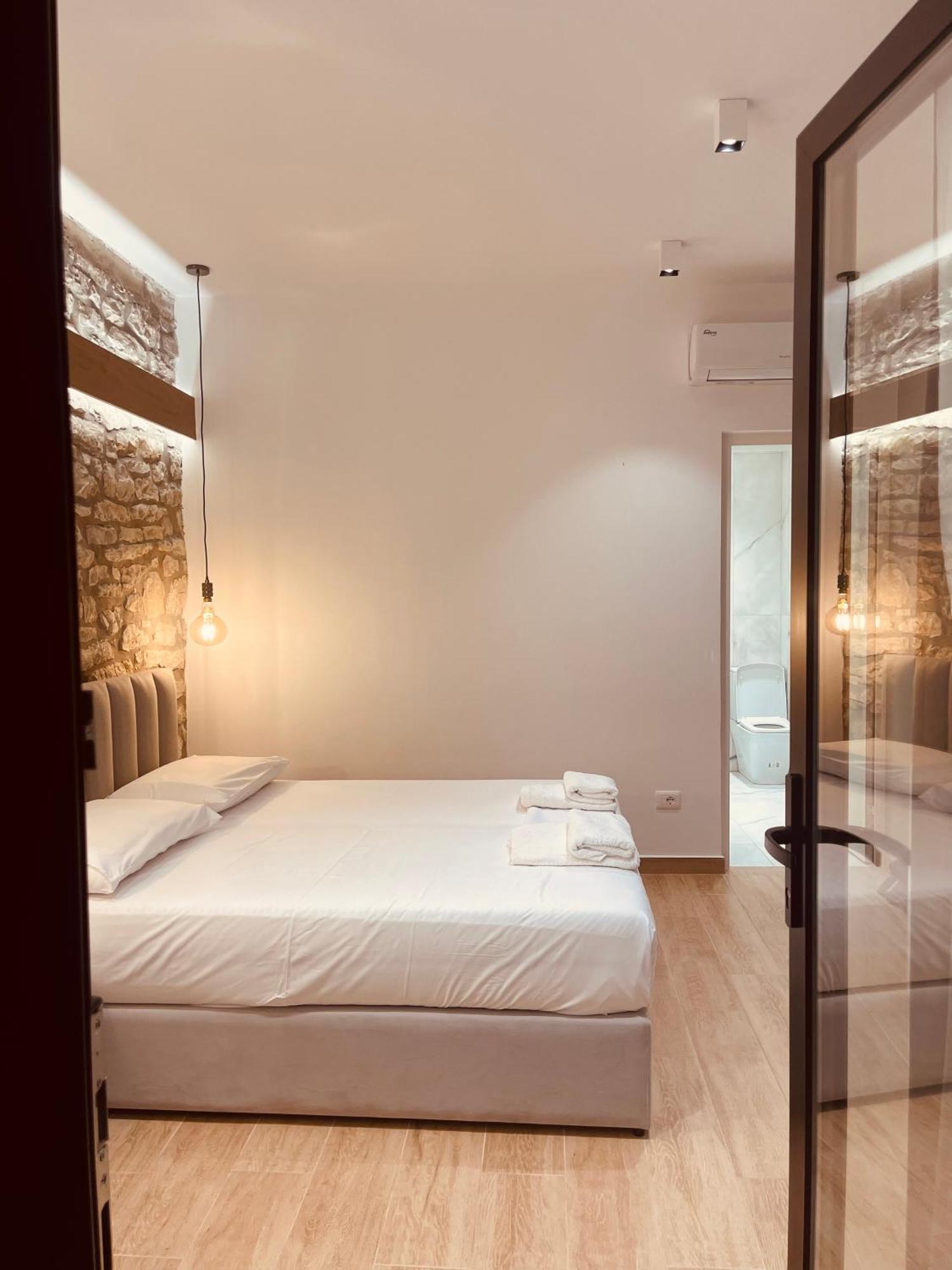 Comfort Guest Rooms Vila Hm Саранда Экстерьер фото